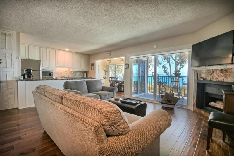 Photo 2 of 825 Balboa Avenue 205