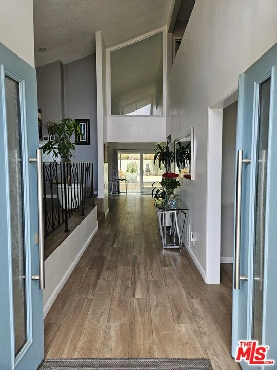 Interior 2