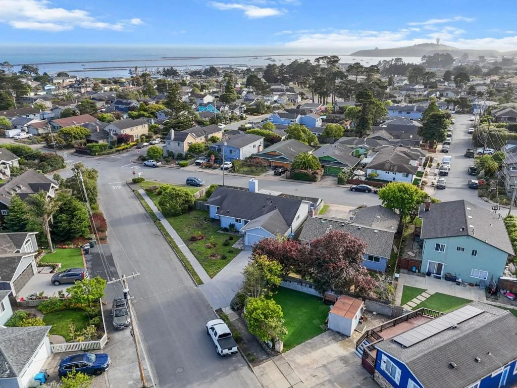 Interior 4