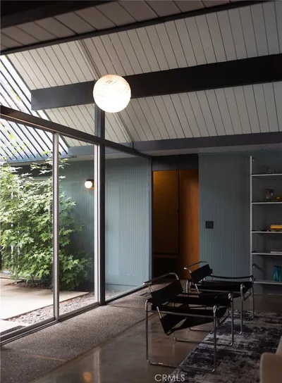 17136 Nanette Street photo 2