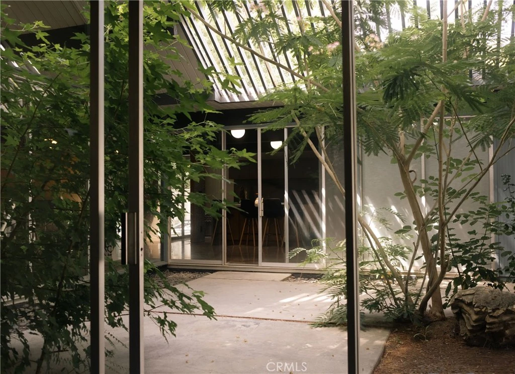 Interior 2