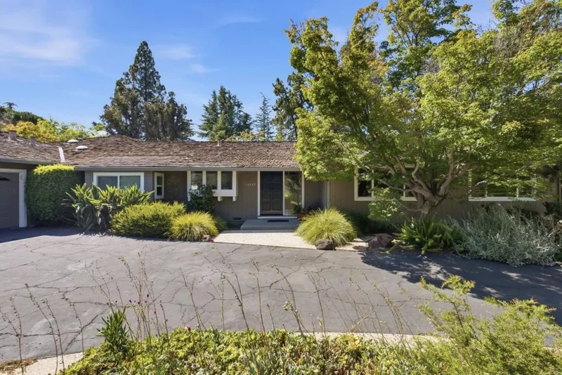 13565 Wendy Lane