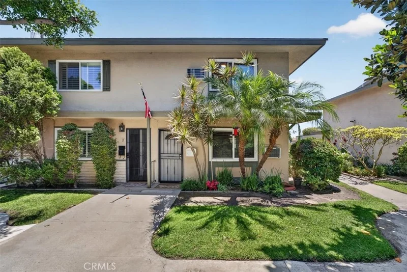 8788 Valley View C photo 2