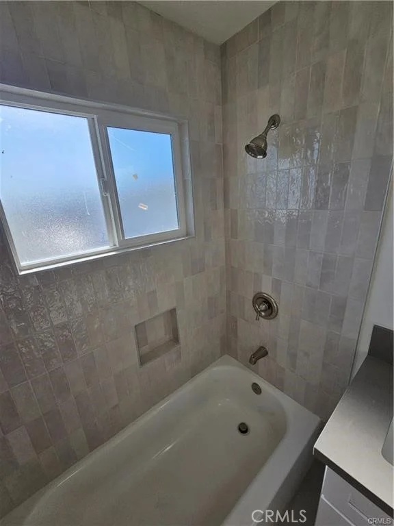 554 E Hurst 4 photo 2