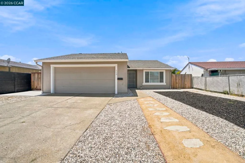 113 Larsen Cir