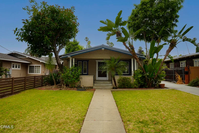45 N Meridith Avenue
