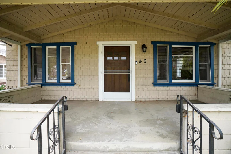 45 N Meridith Avenue photo 2
