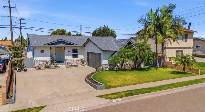 7515 El Escorial Way photo 2