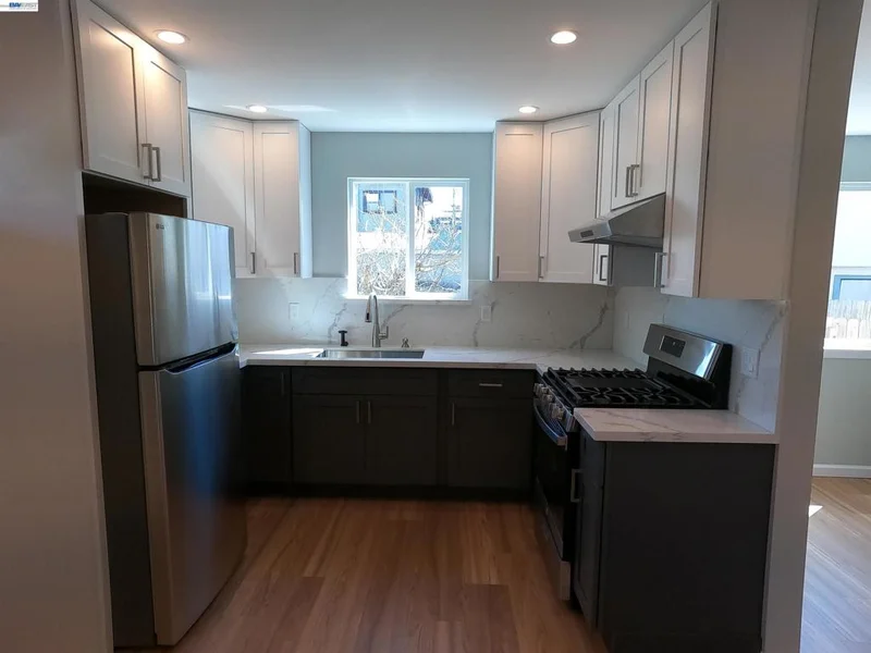 720 Foothill Blvd, Oakland, CA 94606