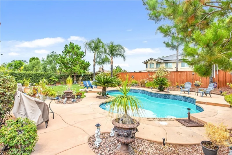 Photo 2 of 4015 Belfry Cir