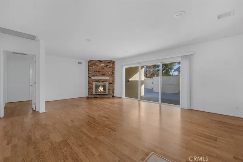 7758 Mason Avenue, Winnetka, CA 91306