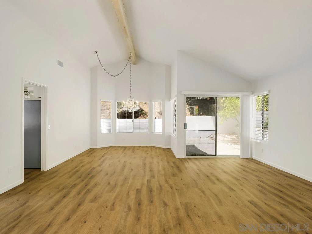 Interior 3