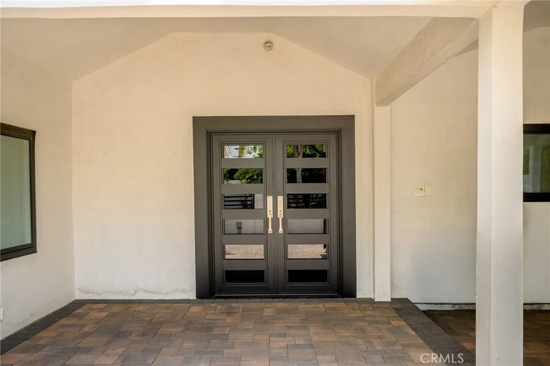7851 Mary Ellen Avenue photo 2