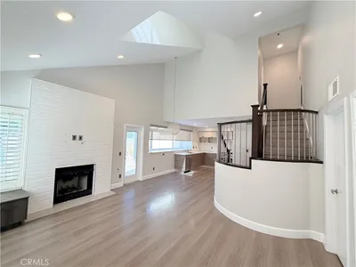 20783 E Crest photo 2