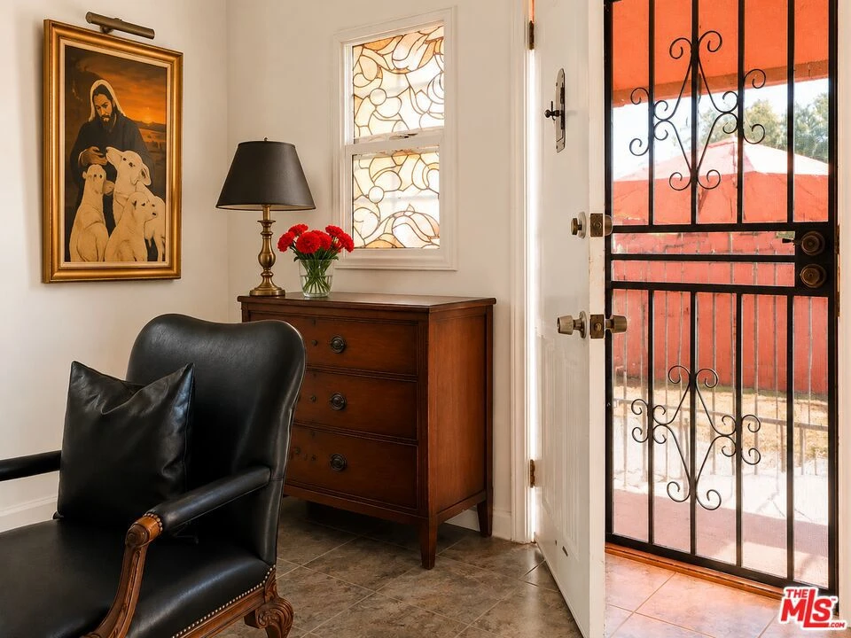 Interior 2