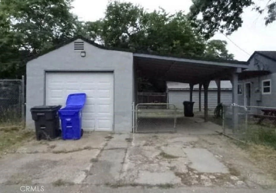 Interior 3