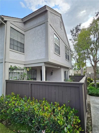 9060 Candlestick Lane photo 2
