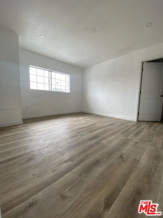 Interior 4
