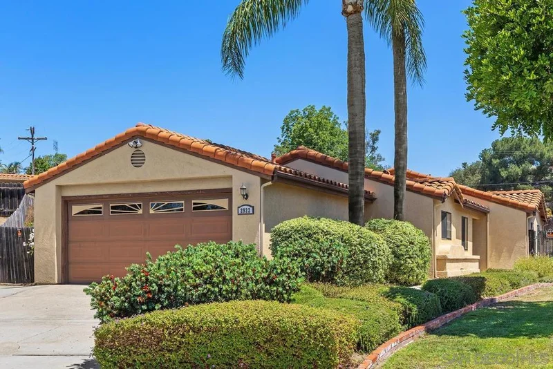 2922 Alamitos, Escondido, CA 92027