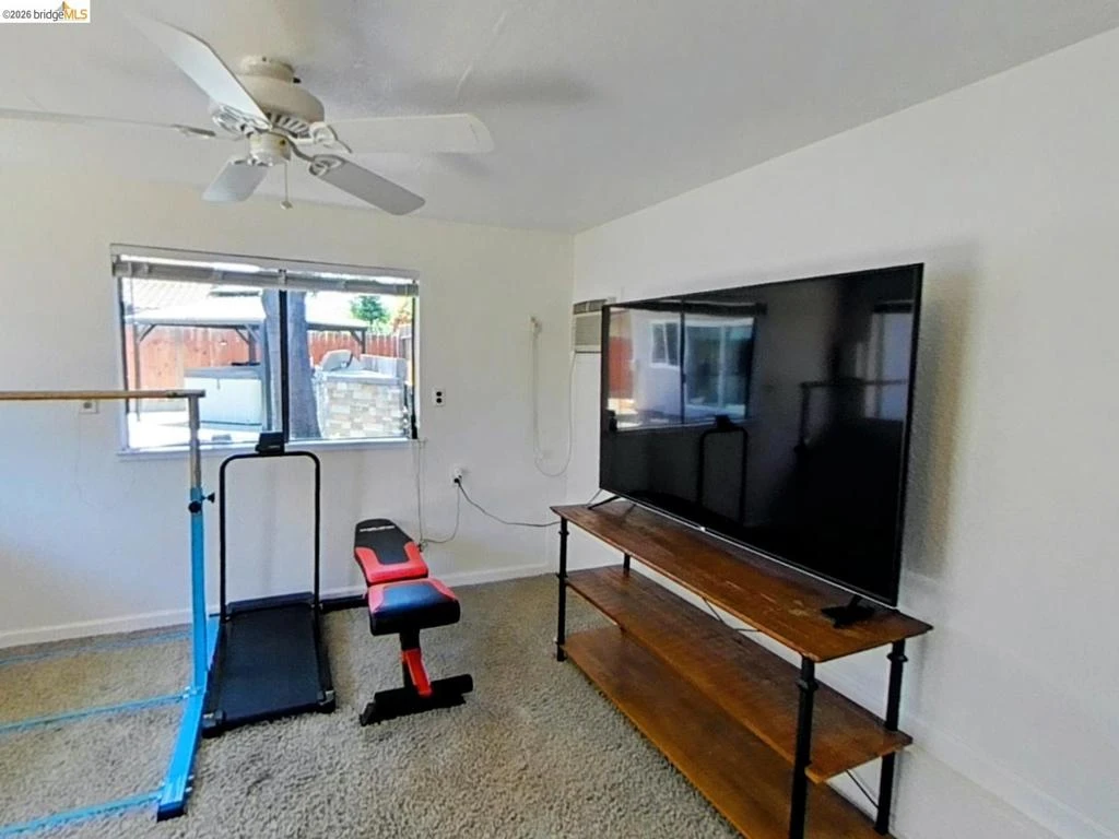 Interior 4