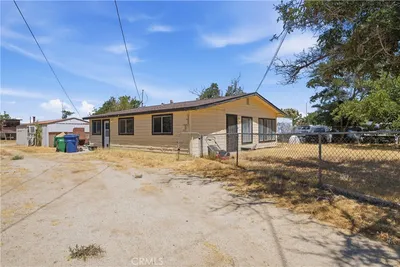 42735 2nd E, Lancaster, CA 93535