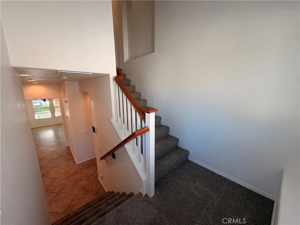 Interior 4