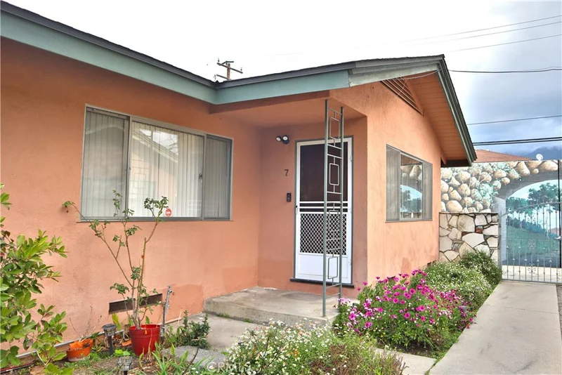 809 Fairview Avenue 7