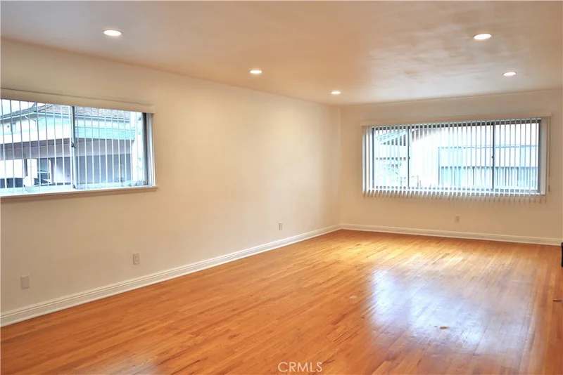 809 Fairview Avenue 7 photo 2