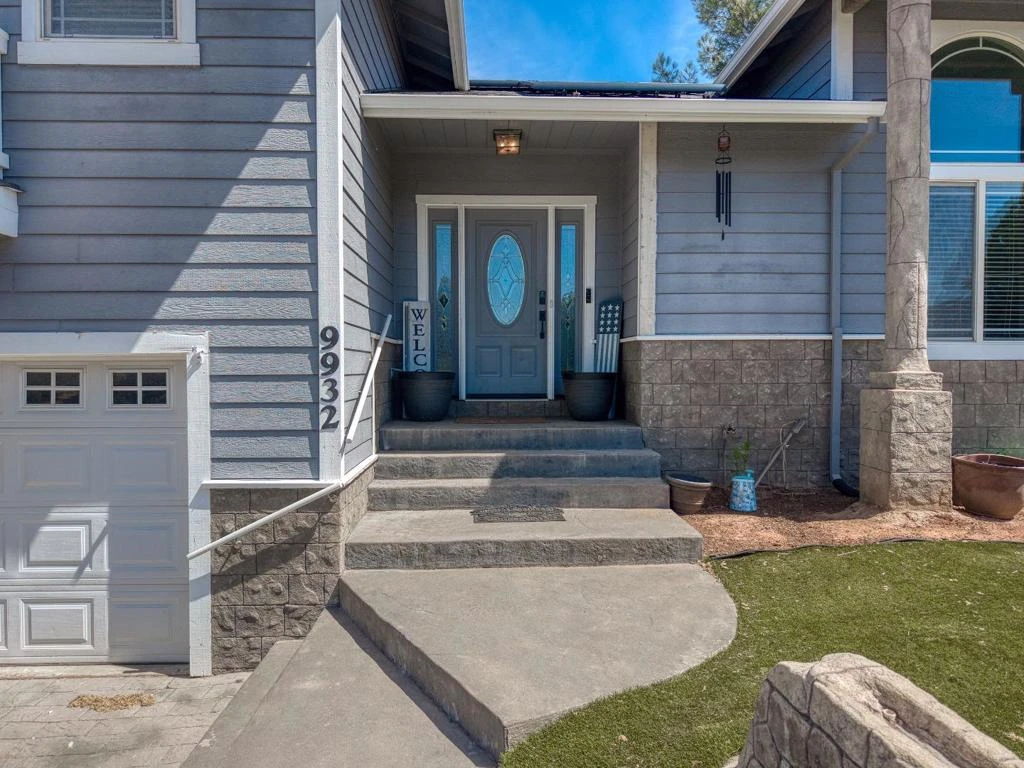 Interior 4