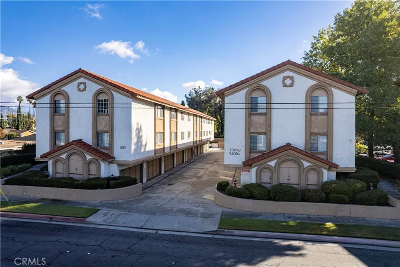 810 S Citrus 13, Azusa, CA 91702