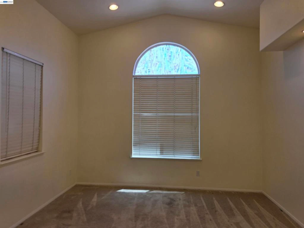 Interior 3