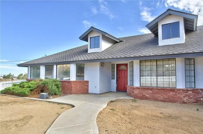 8441 Sierra Vista
