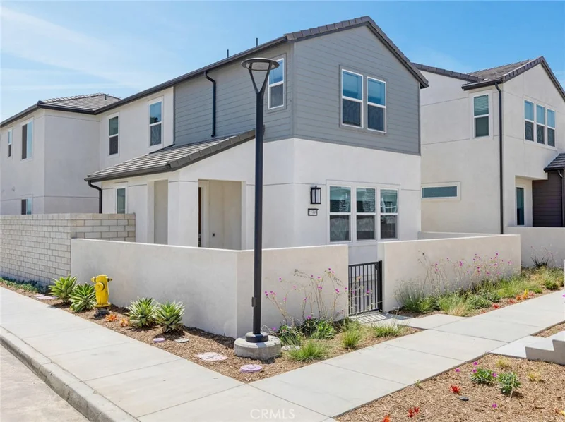 27399 Fox Den Place, Valencia, CA 91381