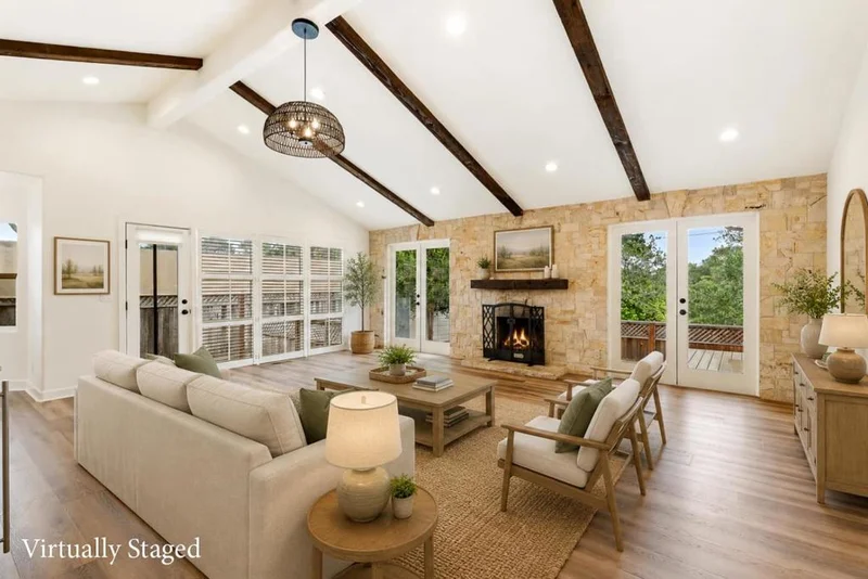 17 Toda Vista, Monterey, CA 93940