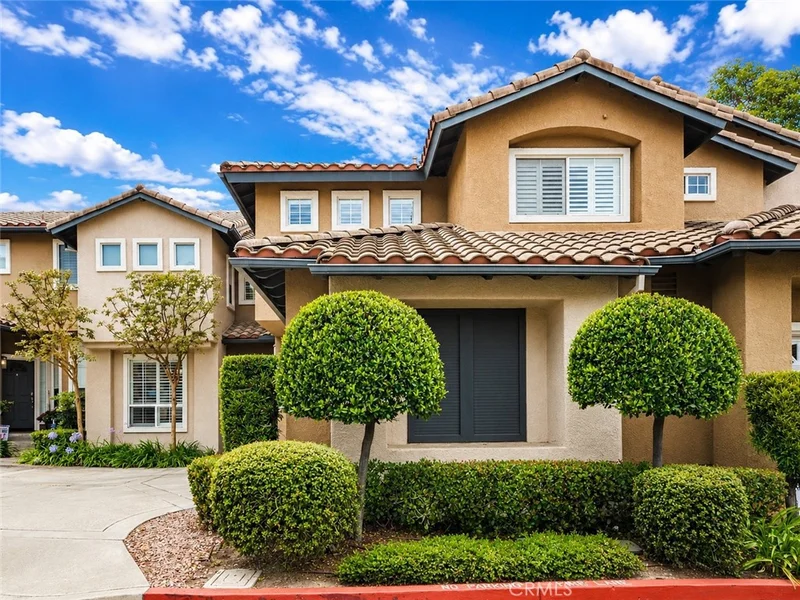 Photo 2 of 37 Mira Mesa