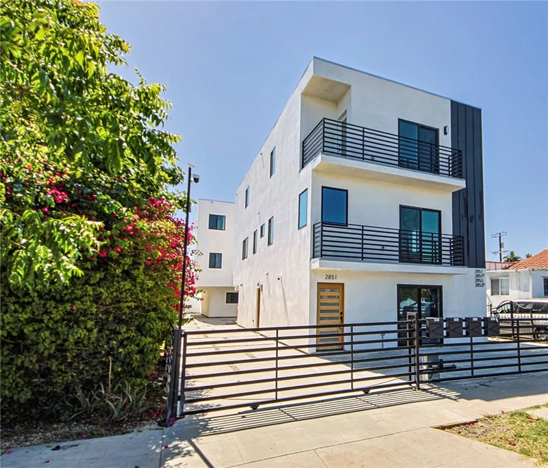 2851 S Victoria Avenue 2, Los Angeles, CA 90016