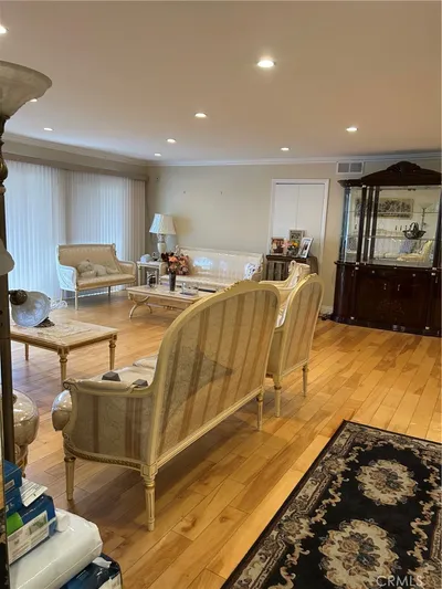 5315 Yarmouth photo 2