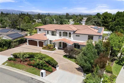 2950 Anacapa Place