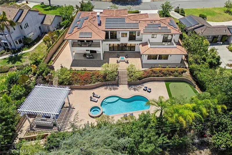Photo 2 of 2950 Anacapa Place