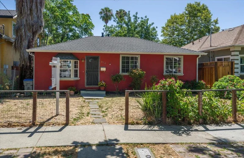 Photo 2 of 914 Delmas Avenue