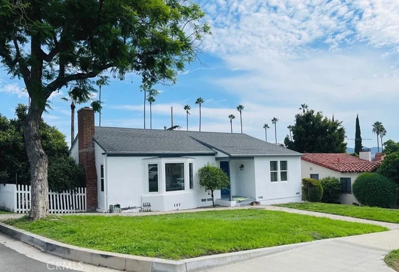 1422 Spazier Avenue