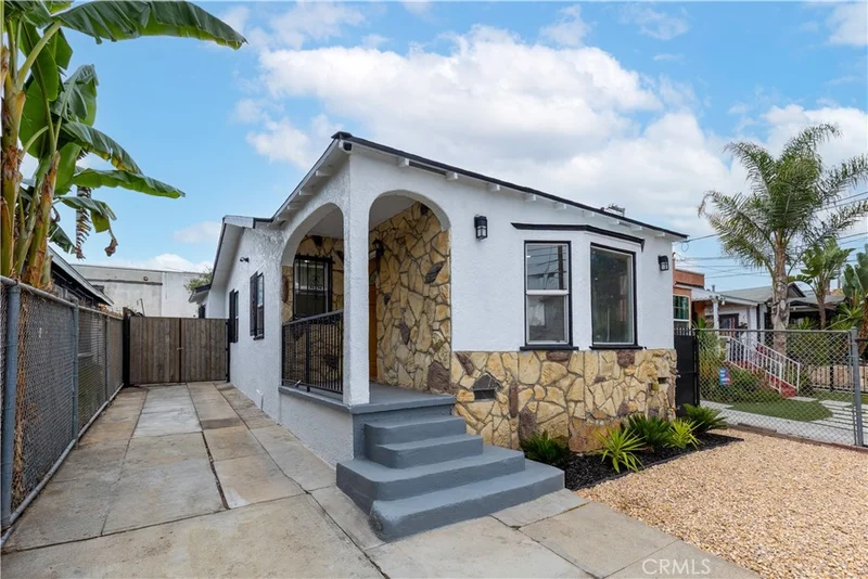 3477 W 71st photo 2