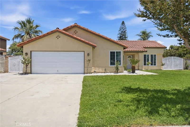 1157 S Vine, Bloomington, CA 92316