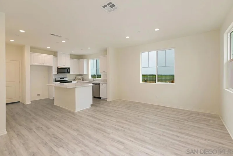 501 Turnstone Ln photo 2