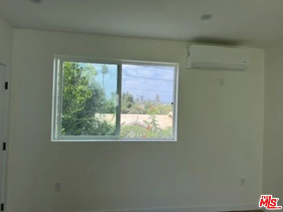 Interior 3