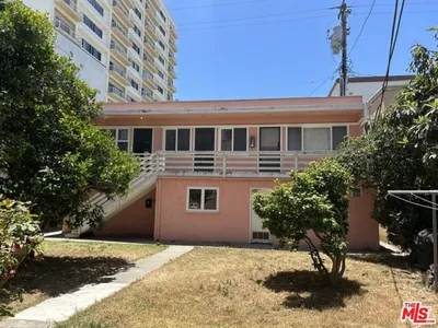 1042 2nd Street 3 photo 2