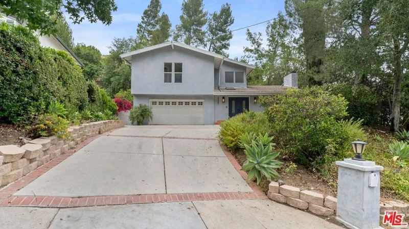 22540 Margarita Drive photo 2