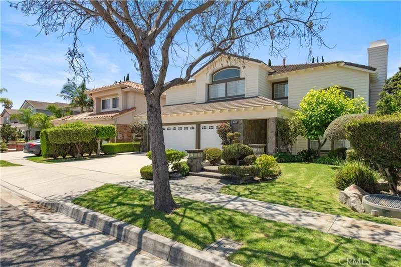 18817 Jeffrey Avenue photo 2
