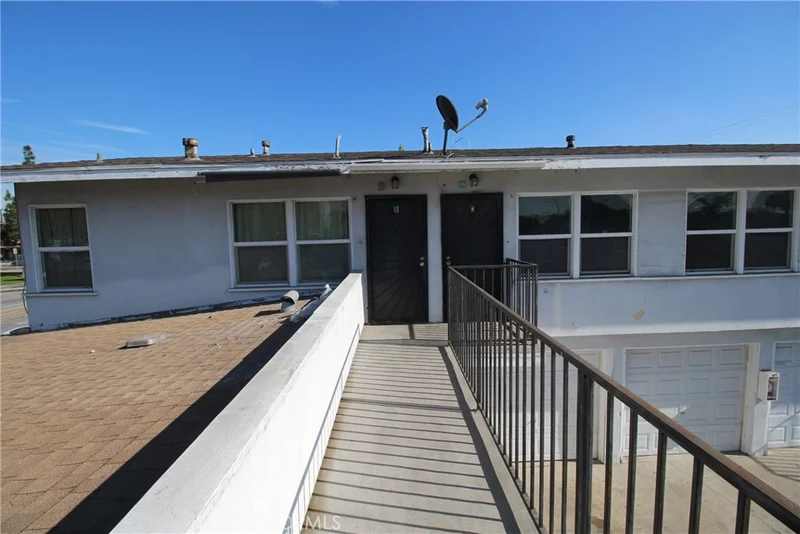 4954 Tweedy Boulevard B photo 2
