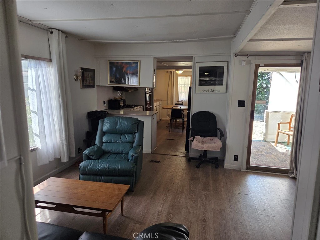 Interior 3
